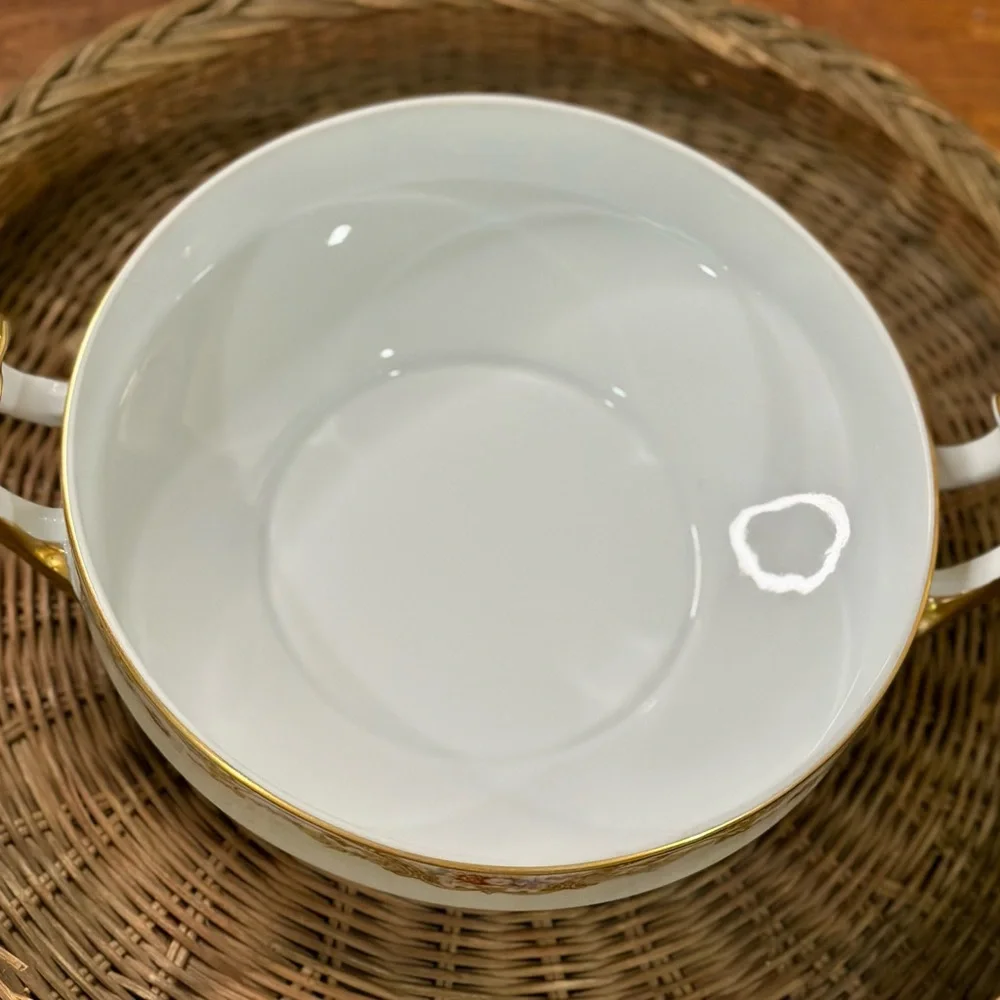 Noritake Trojan Fine Porcelain Vegetable Bowl With Finial Topped Dome Lid